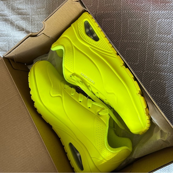 Sketchers Uno Night Shade Sneaker Neon Yellow 9 wide - Picture 2 of 9